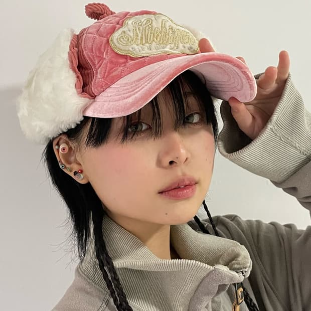 Pink velvet detail truffer hat