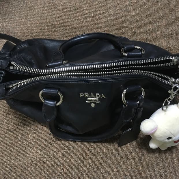 프라다 소프트 카프스킨 토트백