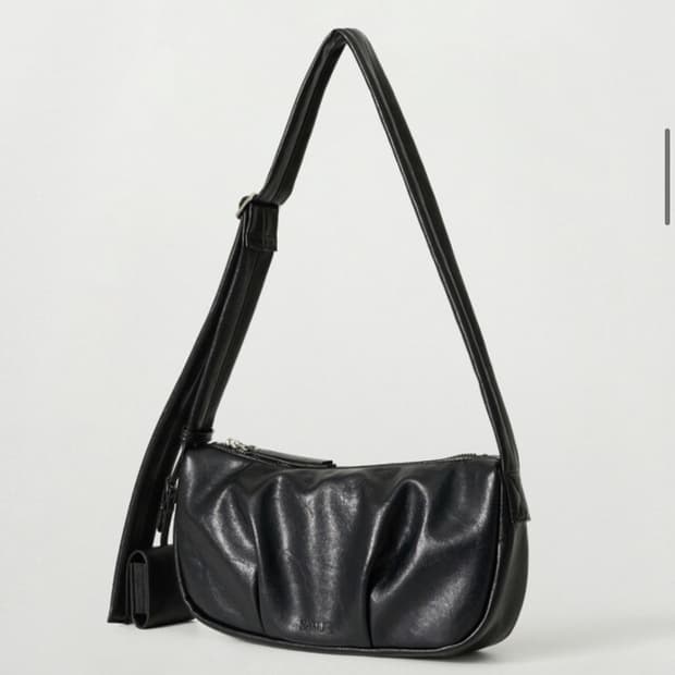 SATUR 세터 블랙 레더 숄더백 (새상품)