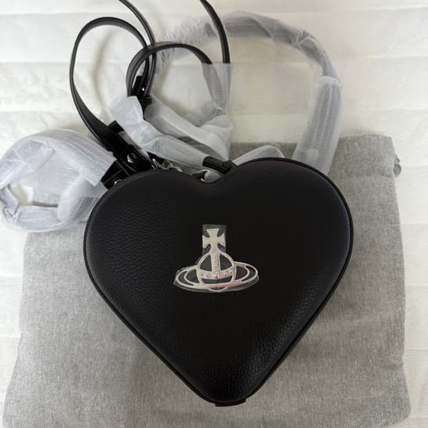 비비안웨스트우드 미니 하트 가죽 백팩 판매