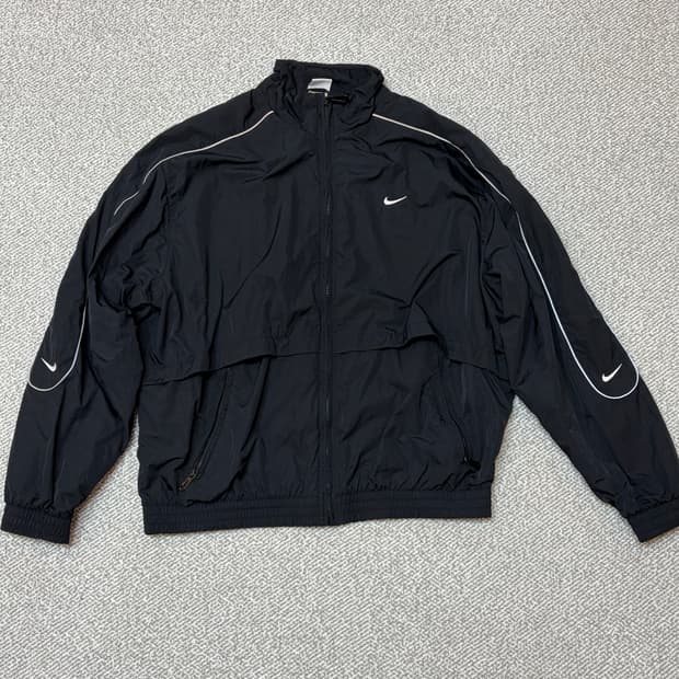 나이키 NSW 솔로 스우시 우븐 트랙 자켓 블랙 - 아시아