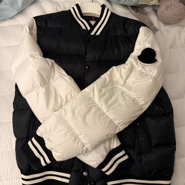 몽클레어 바시티 패딩