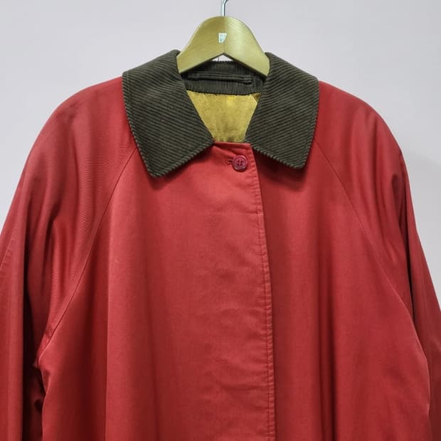 버버리 레드 코트 66