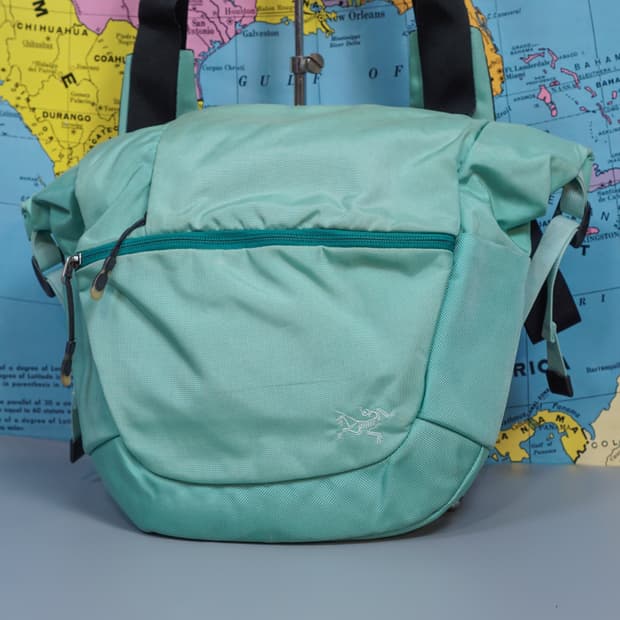 아크테릭스 미스트랄 8 크로스백