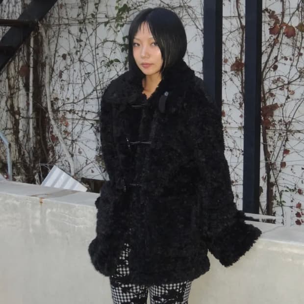 베이닝리버시블퍼무스탕자켓 에이블리블랙업모디무드카키포인트에트오소메