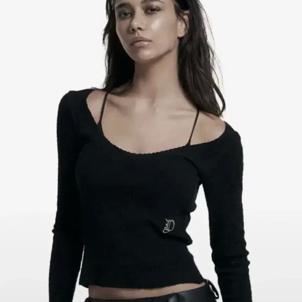 오도어 v knit slim top in black