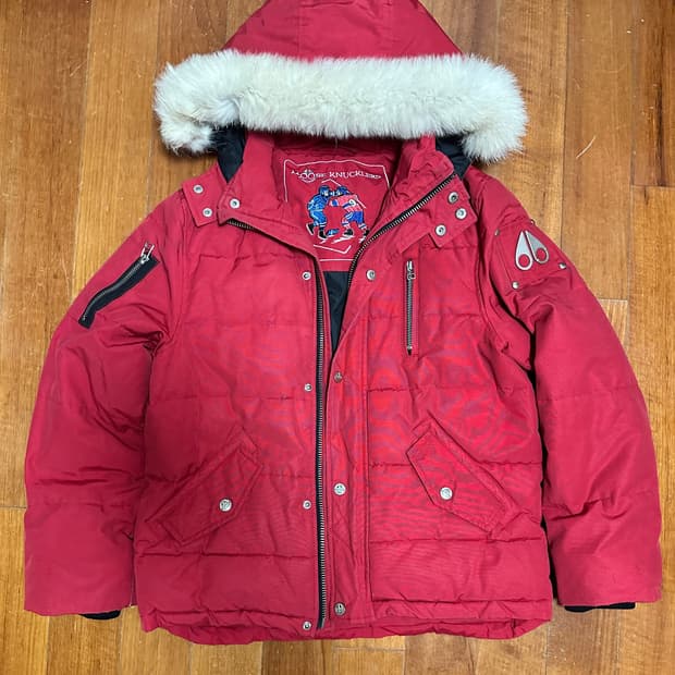 무스너클 레드 패딩