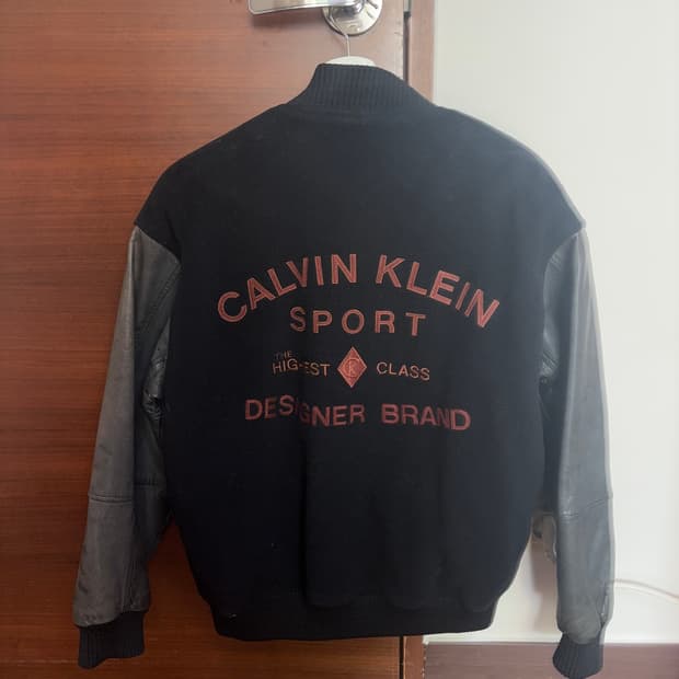 Calvin Klein 바시티 자켓