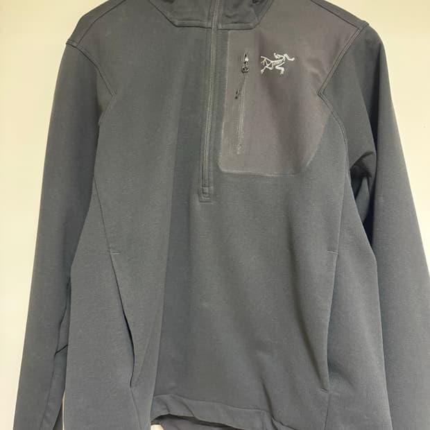 아크테릭스 에스타스 풀오버 우먼스제품 판매합니다