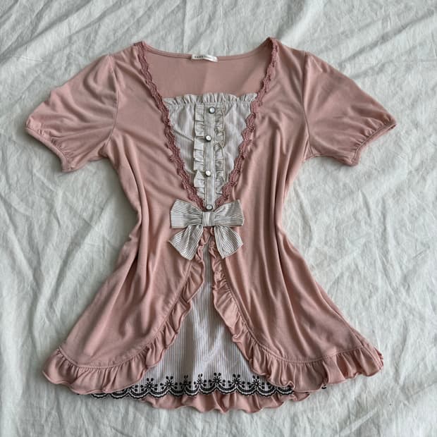 엑시즈팜 로걀 러블리 블라우스 반팔