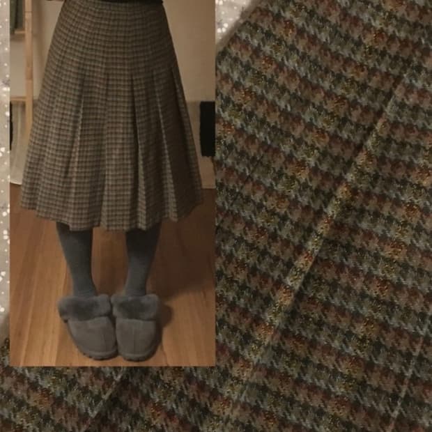 체크 미디 플리츠 스커트