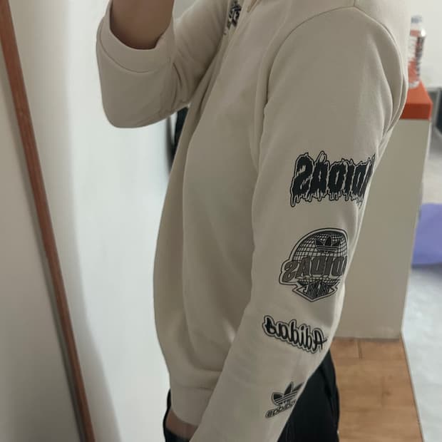 아디다스 하프 집업 스웨터