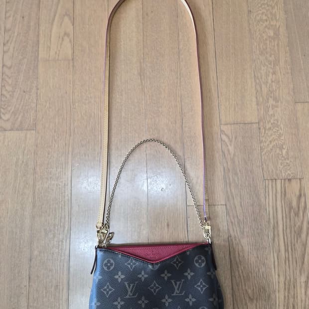 (정품) 루이비통 팔라스 체인 크로스백 (명품 여자 가방 숄더백)