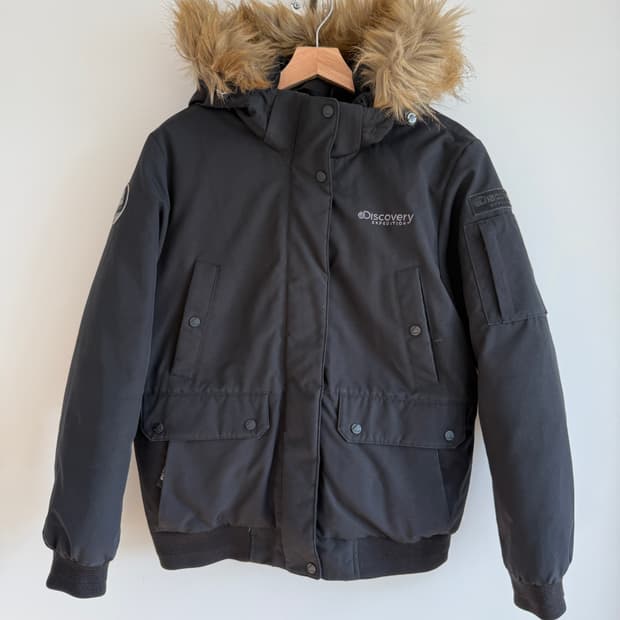 디스커버리(Discovery) 덕다운 패딩 봄버