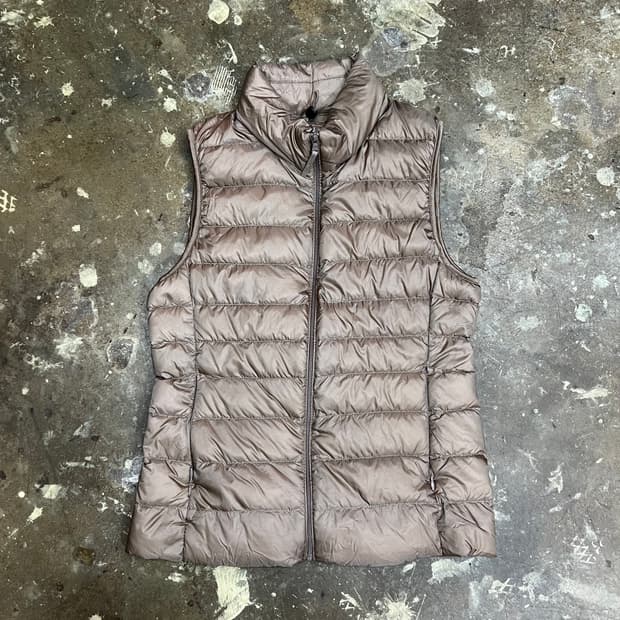 S) 유니클로 울트라라이트다운 경량 패딩조끼 베스트