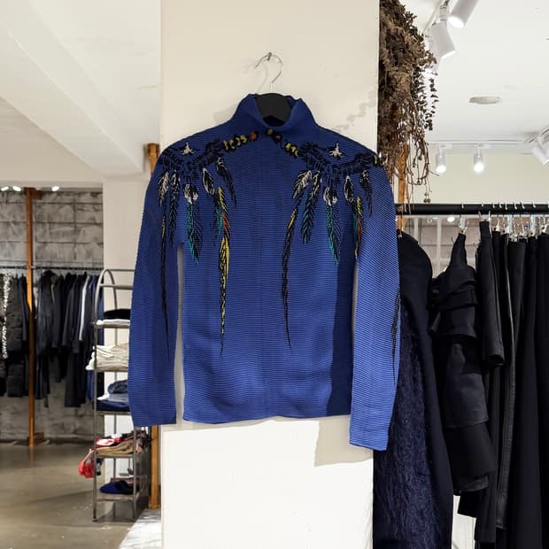 이세이 미야케 미 블루 터틀넥 롱 슬리브