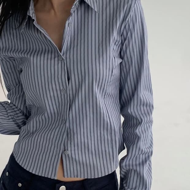 스트라이프 라인 세미크롭 슬림핏 긴팔 셔츠 그레이