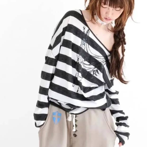 샵페어리 totem chain graphic t-shirt