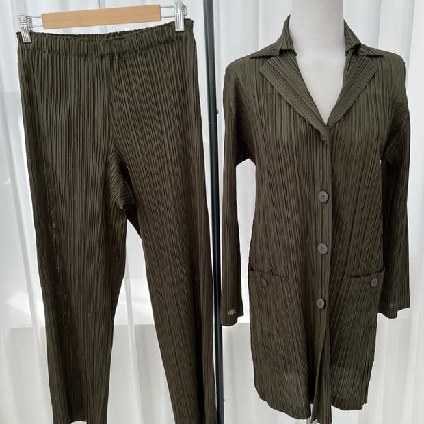 플리츠플리즈 카키 투피스 세트