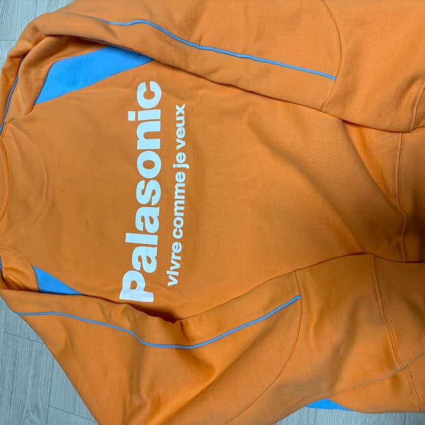 팔라스 맨투맨 새상품 s사이즈