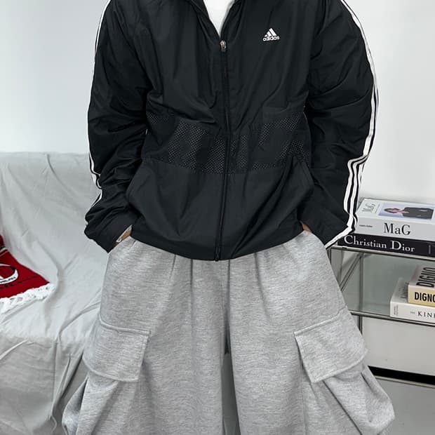 아디다스 블랙 삼선 바람막이 M