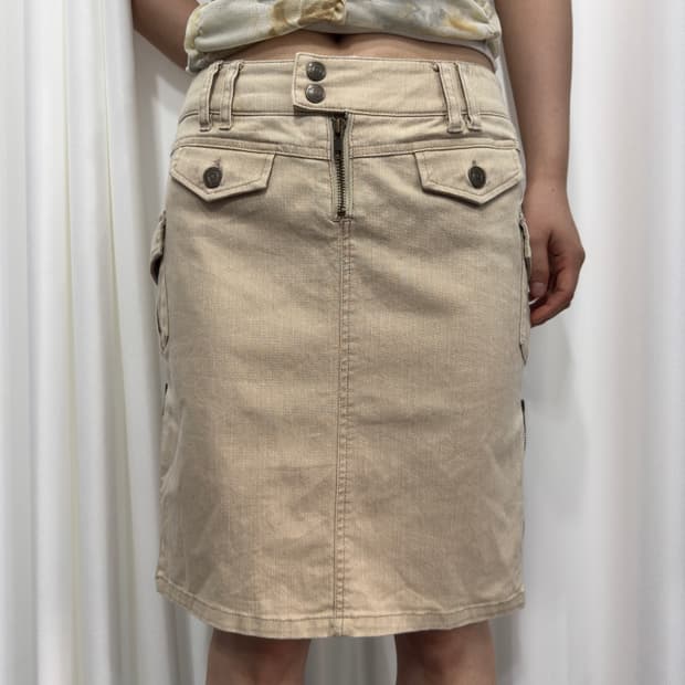 design midi skirt