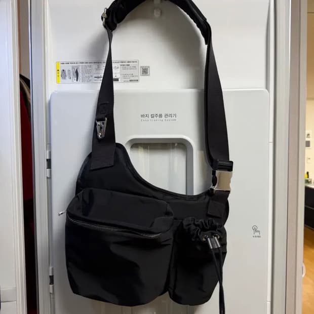 SOE READY TO WEAR 남자 크로스백