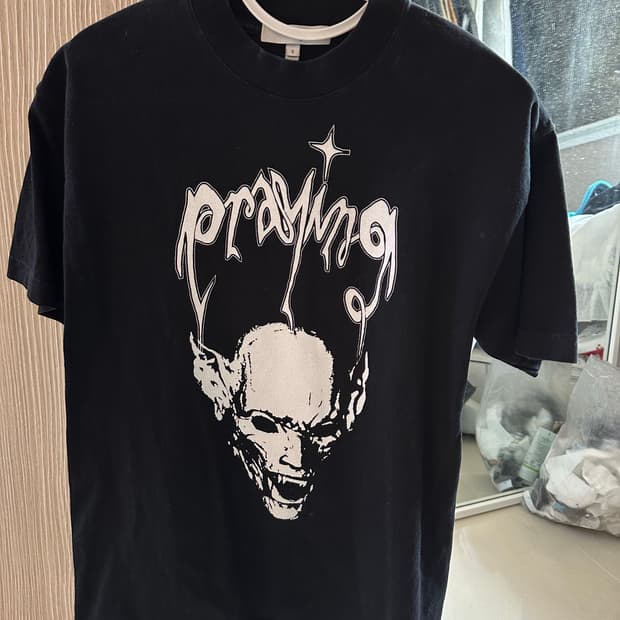 프레잉 데빌 반팔