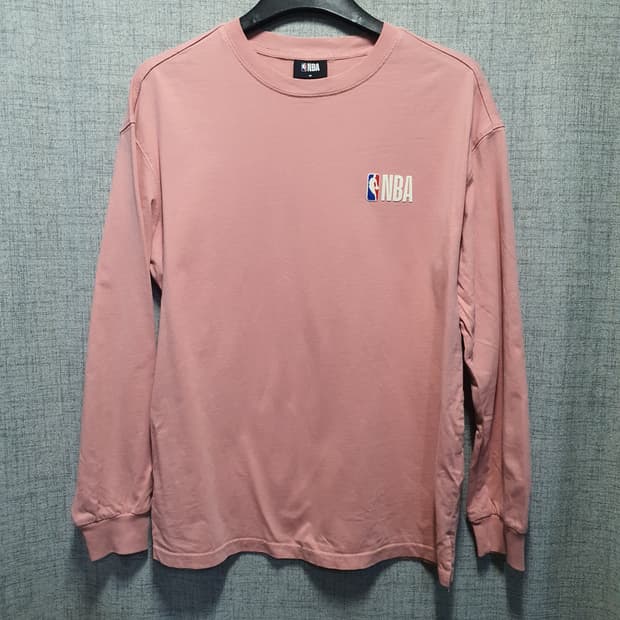NBA 핑크색 로고 맨투맨 