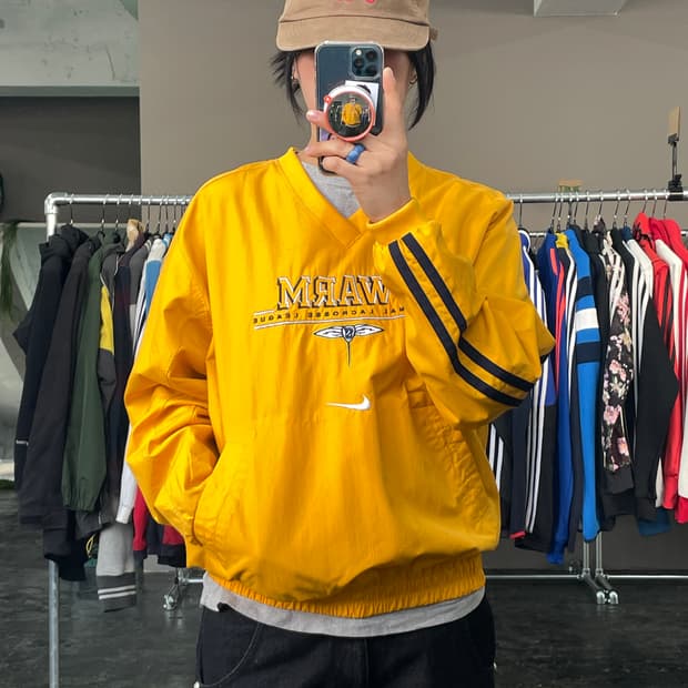 나이키 올드스쿨 v넥 바람막이 웜업