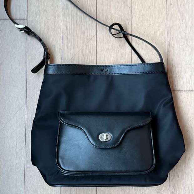 아포아 Suave Leather Bucket Bag black