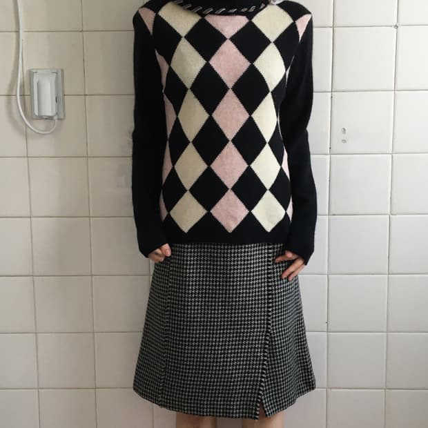 Argyle pattern knit