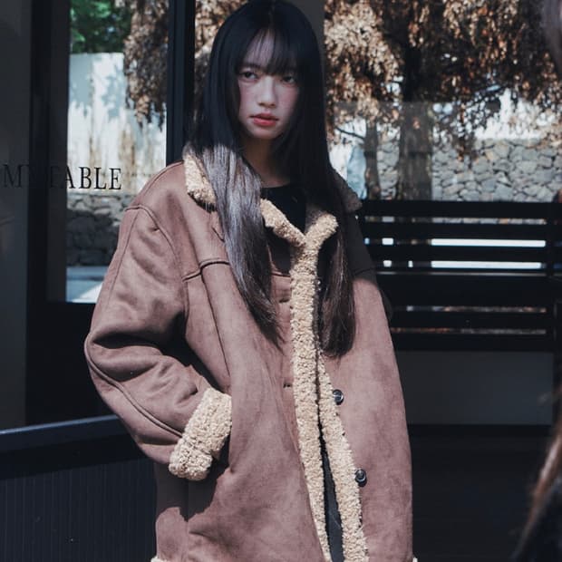 플레이스 스튜디오 브라운 무스탕 (free)