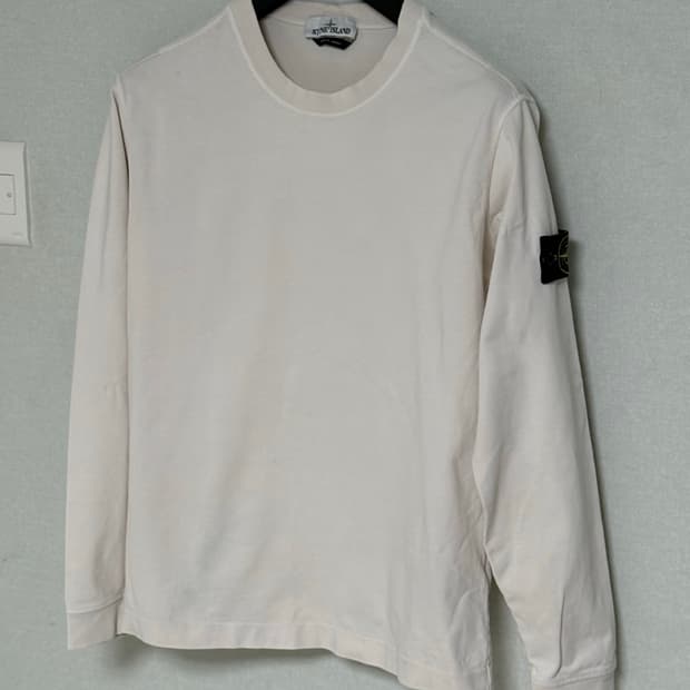 스톤아일랜드 맨투맨 아이보리 마지막 가격