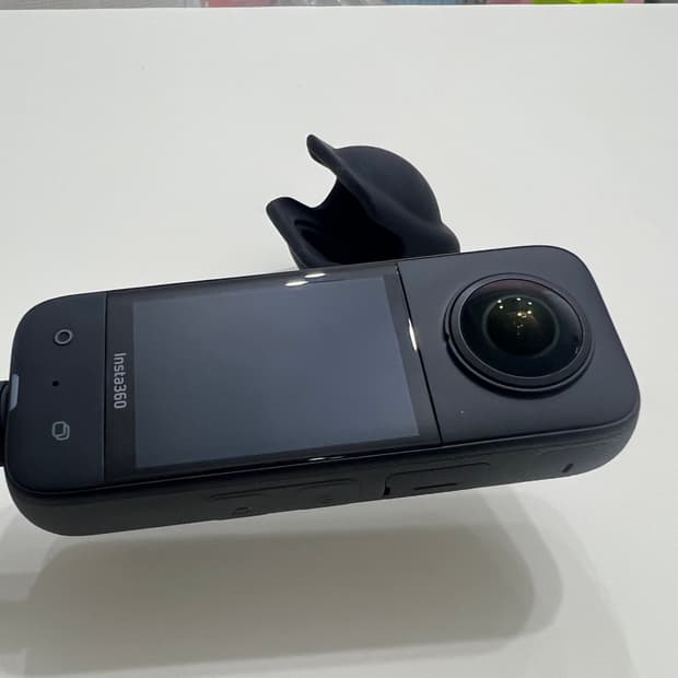 인스타360 x3