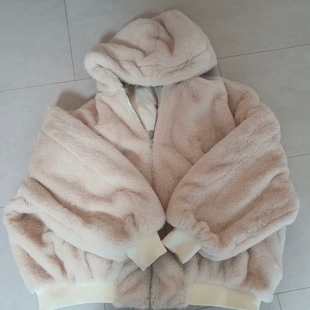 항공 밍크 양면 숏 패딩 점퍼 리버시블