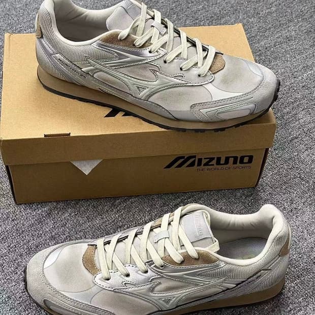 미즈노 LG 화이트 그레이 운동화