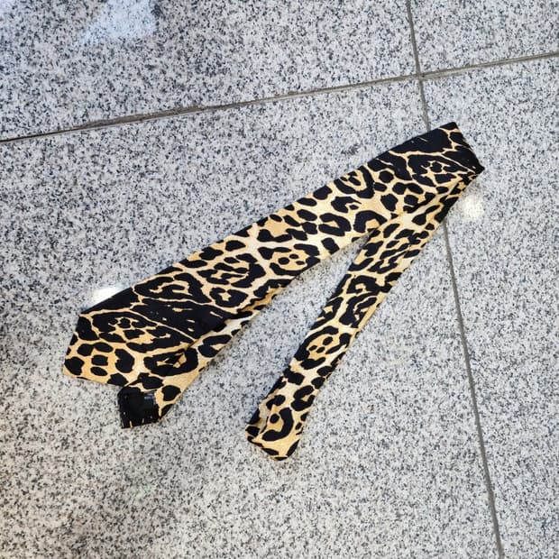 지방시 정품 넥타이