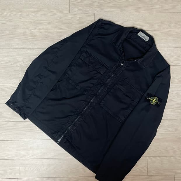 [ L / 새상품급 ] 정품 스톤아일랜드 투포켓 오버셔츠 자켓 블랙