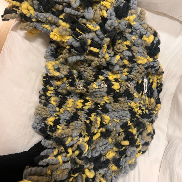 후미카 우치다 니트가디건