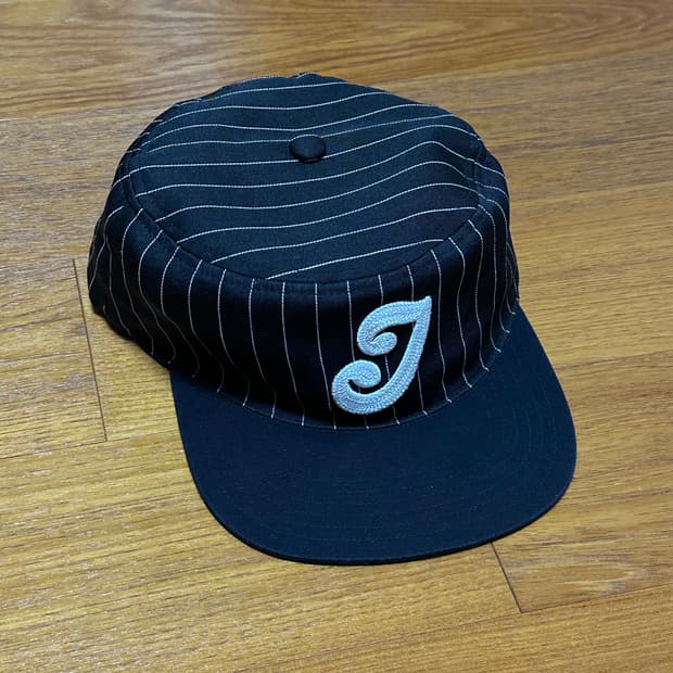 2idiots label 필박스 볼캡