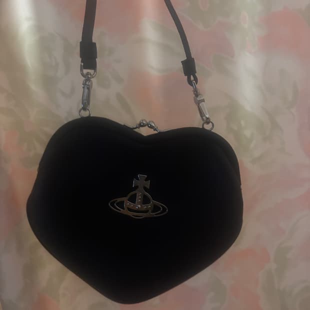 비비안웨스트우드 벨 하트 프레임 (체인O)