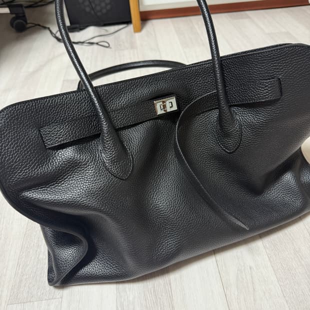 준느 B03 레더백 판매합니다