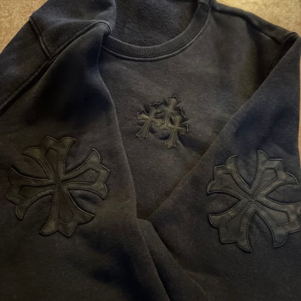 [유일매물] 크롬하츠 크로스 레더패치 크루넥