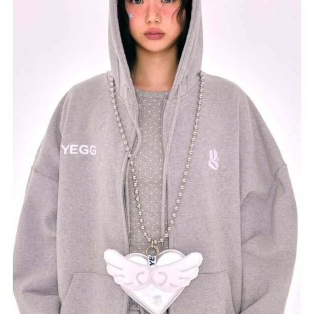 yegg 윙 후드집업 구해요