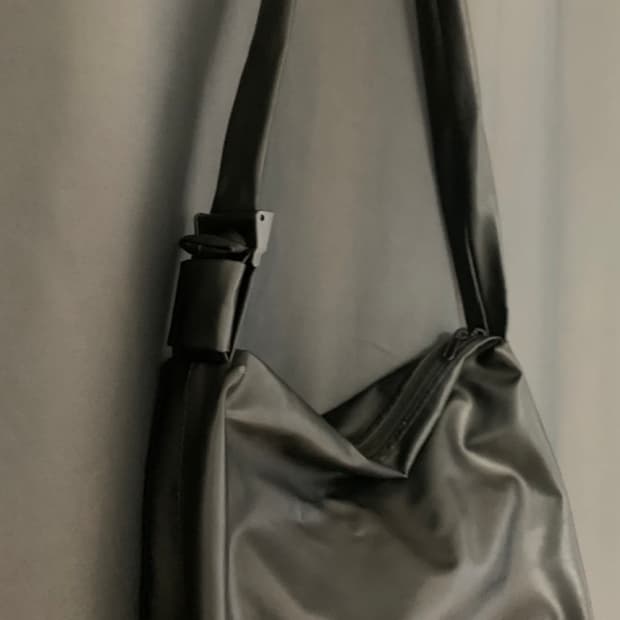 가죽 크로스백 남여공용