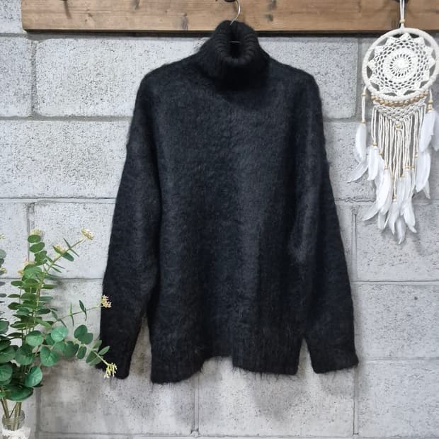 N21 모헤어 블랙니트