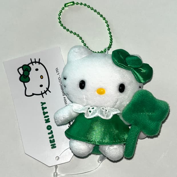 헬로키티 50주년 클로버키티 인형 키링
