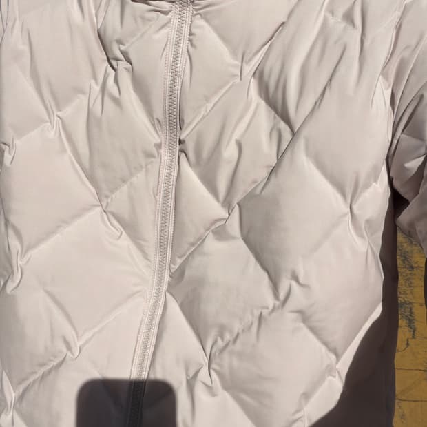 W유니클로 경량패딩 L