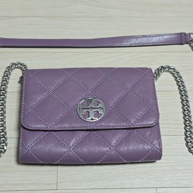 토리버치 크로스백 라벤더색